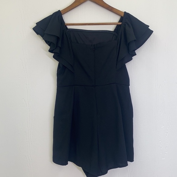 She & Sky - NWT Black Polyester Off The Shoulder Short Romper Size Small - Picture 10 of 12